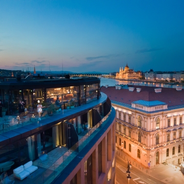 rooftop_skybar_drone